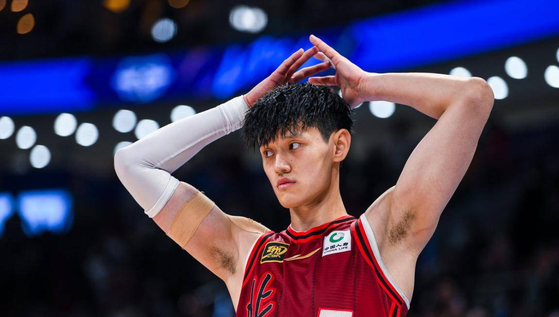 莱万多夫斯基遭遇七连败，热火教练面临压力！的简单介绍